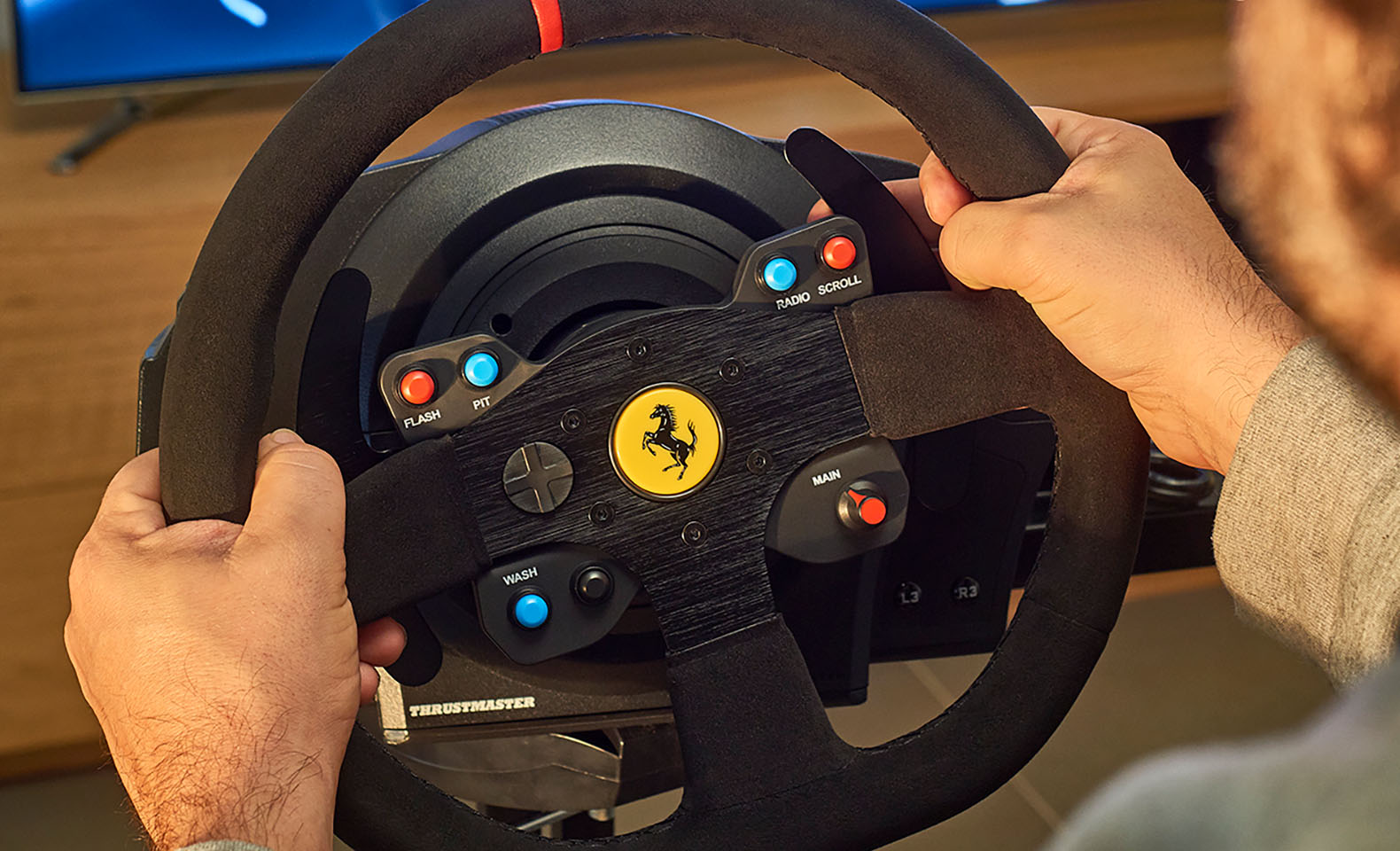 THRUSTMASTER 599XX EVO 30 Wheel Add-On Alcantara Edition 方向盤